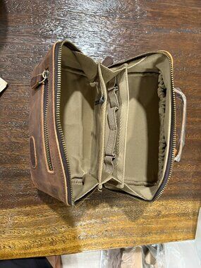 Leather Men's Travel Bathroom Accessories Case Zip up Worn Brown look in color